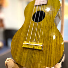 將圖片載入圖庫檢視器 【預售】日本製 Famous by KIWAYA FS-MGT Laminated Walnut 胡桃木三片原木合板 21" Ukulele