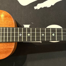 Load image into Gallery viewer, KoAloha All Solid Hawaiian KOA 23" Concert 夏威夷相思木全實木 Concert Ukulele