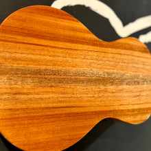 Load image into Gallery viewer, KoAloha All Solid Hawaiian KOA 23" Concert 夏威夷相思木全實木 Concert Ukulele