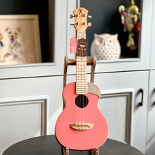 將圖片載入圖庫檢視器 【預售】aNueNue 彩色 UC10 23吋雲杉面實木Ukulele - 珊瑚色 Living Coral