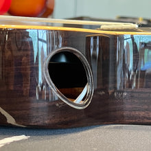 將圖片載入圖庫檢視器 【只此一支】 KAI Ukulele KT-6000 All Solid Spruce/Rosewood 26" Tenor Baritone Setting