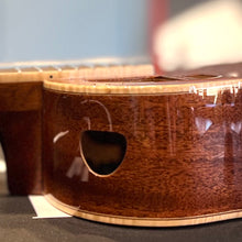 Load image into Gallery viewer, 【預售】L. Luthier Le Maho Solid Mahogany w/ pick up 樂Uke 桃花心木全實木連拾音器 26" Ukulele