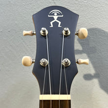 將圖片載入圖庫檢視器 aNueNue 彩色 UC10 23吋雲杉面實木Ukulele - 暗夜黑 Black Beauty