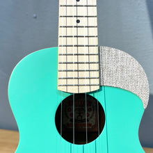 將圖片載入圖庫檢視器 【預售】aNueNue 彩色 UC10 23吋雲杉面實木Ukulele - 冰綠色 Ice Green