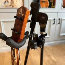 將圖片載入圖庫檢視器 Gator Frameworks Ukulele Hanger