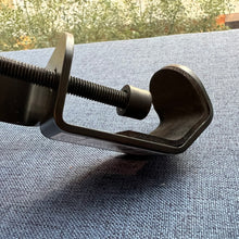 將圖片載入圖庫檢視器 Gator Frameworks Universal Tablet Mount | 支架用平板電腦夾 (可夾電話)