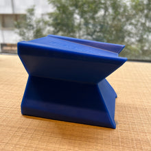 Load image into Gallery viewer, Music Nomad Cradle Cube String Instrument Neck Support 樂器維修頸枕