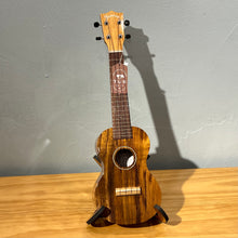 將圖片載入圖庫檢視器 【日本製】 Famous by KIWAYA FS-200 Solid Top KOA 21" 夏威夷相思木面單