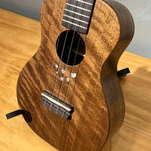 將圖片載入圖庫檢視器 【預售】100% Handmade Oulcraft Walnut 23" Concert Ukulele