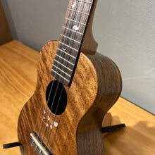 將圖片載入圖庫檢視器 【預售】100% Handmade Oulcraft Walnut 23" Concert Ukulele