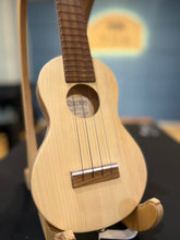 Load image into Gallery viewer, 【日本製】QUIAM 北海道雲杉 Hokkaido Spruce Through Neck Long EX Soprano 21&quot;
