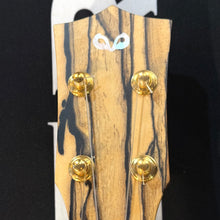 將圖片載入圖庫檢視器 【預售】100% Handmade Oulcraft Walnut / Pale Moon Ebony 23&quot; Concert Ukulele
