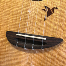 Load image into Gallery viewer, 【預售】L. Luthier Manga Solid Mango Wood w/ pick up 芒果木全實木 26&quot; Ukulele

