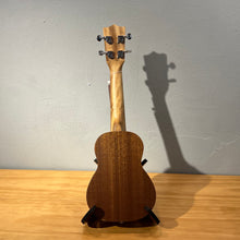 將圖片載入圖庫檢視器 Artemis 桃花心木 YT-01S 21&quot; Soprano Ukulele
