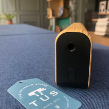 將圖片載入圖庫檢視器 TOM 藍牙小音箱 
TOM Bluetooth Speaker
