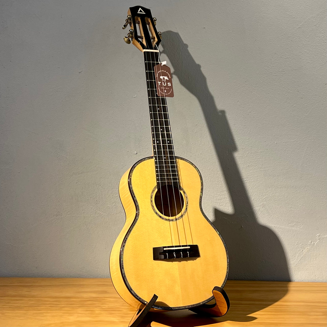 ACE F65 - 26吋西提卡雲杉木全實木Ukulele