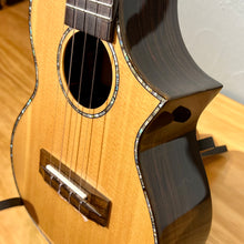 將圖片載入圖庫檢視器 Laki 23&quot; LS-02C 紅松玫瑰木全單 Ukulele

