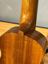 Load image into Gallery viewer, 【預售】日本製 - KIWAYA Strummer Series KPS-1K 21&quot; KOA 夏威夷相思木全實木Ukulele
