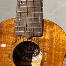 Load image into Gallery viewer, 【預售】日本製 - KIWAYA Strummer Series KPS-1K 21&quot; KOA 夏威夷相思木全實木Ukulele
