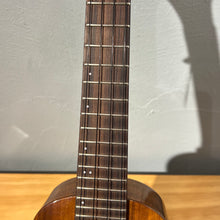 Load image into Gallery viewer, 【預售】日本製 - KIWAYA Strummer Series KPS-1K 21&quot; KOA 夏威夷相思木全實木Ukulele
