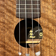 將圖片載入圖庫檢視器 【預售】100% Handmade Oulcraft Walnut 23&quot; Concert Ukulele
